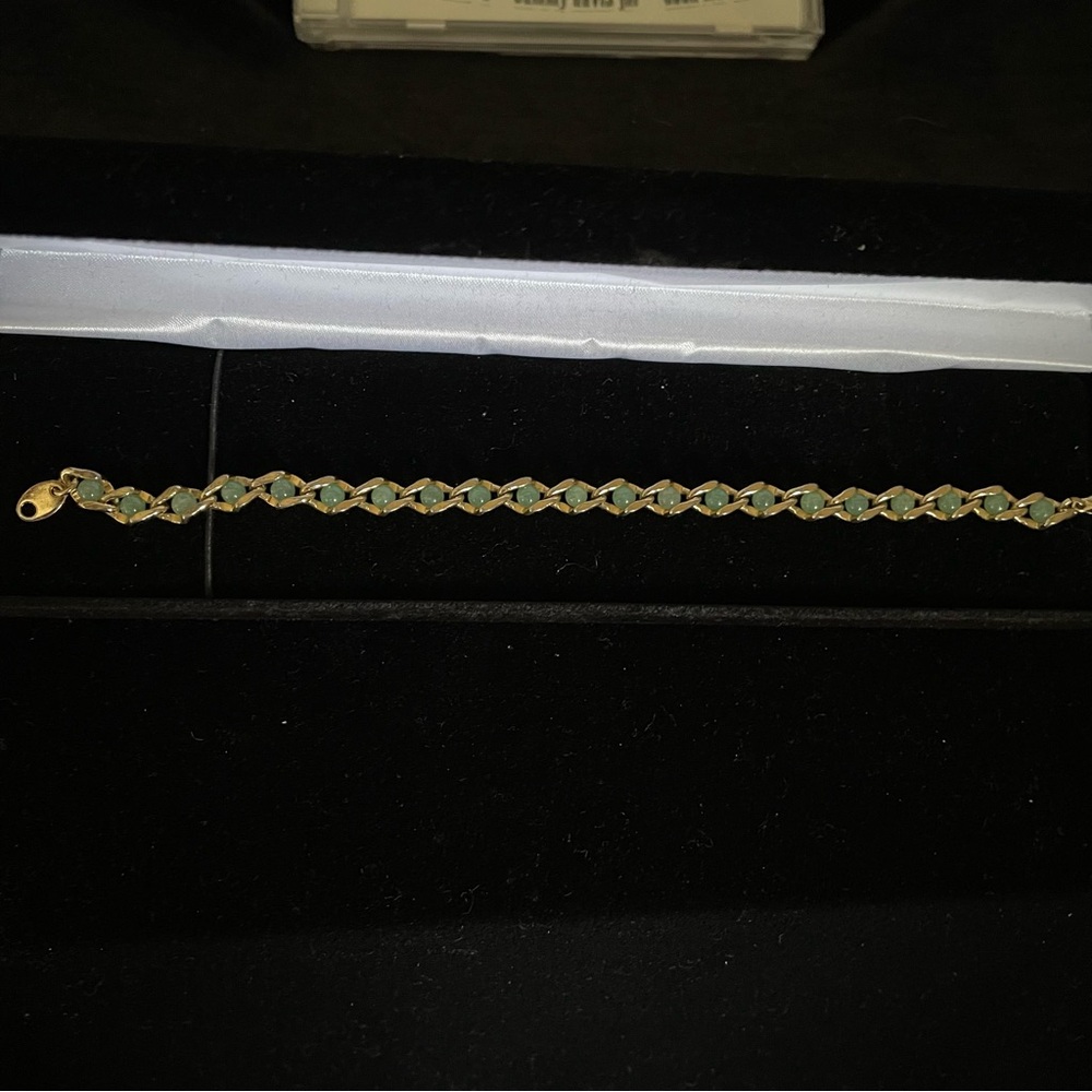 Avon Vintage Women’s Tennis Bracelet With Faux Jade Stones